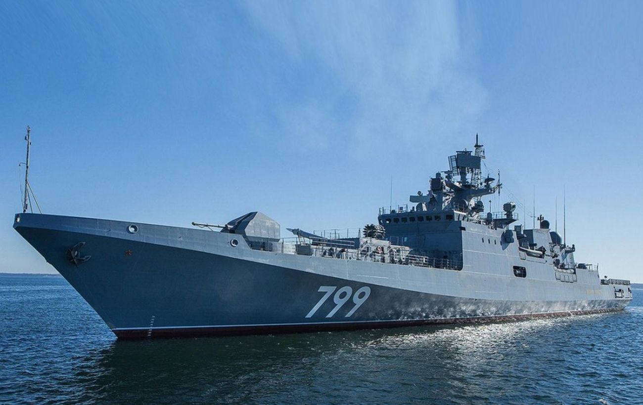 Україна витісняє РФ з Чорного моря: що залишилося від "грози" після атаки на фрегат