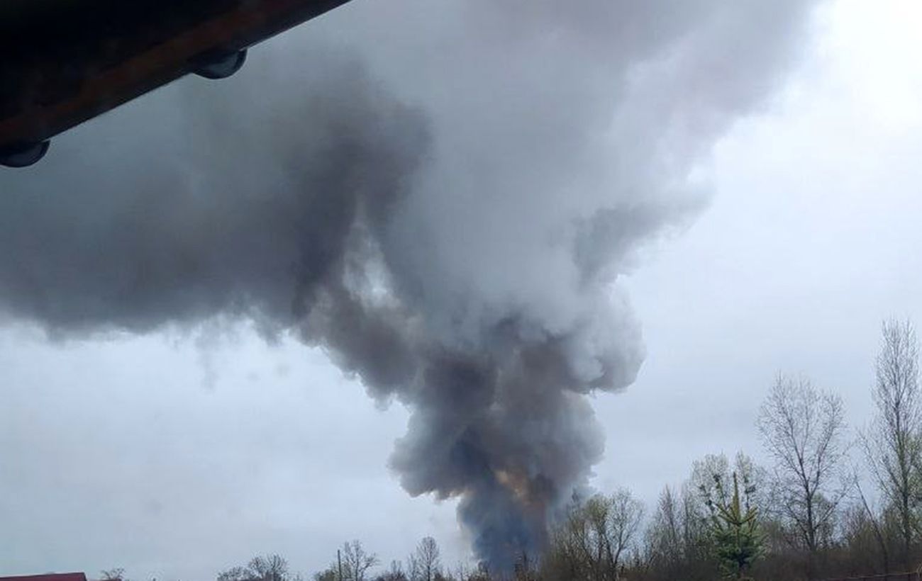 Сили оборони підірвали ешелони з паливом росіян під Луганськом (відео)