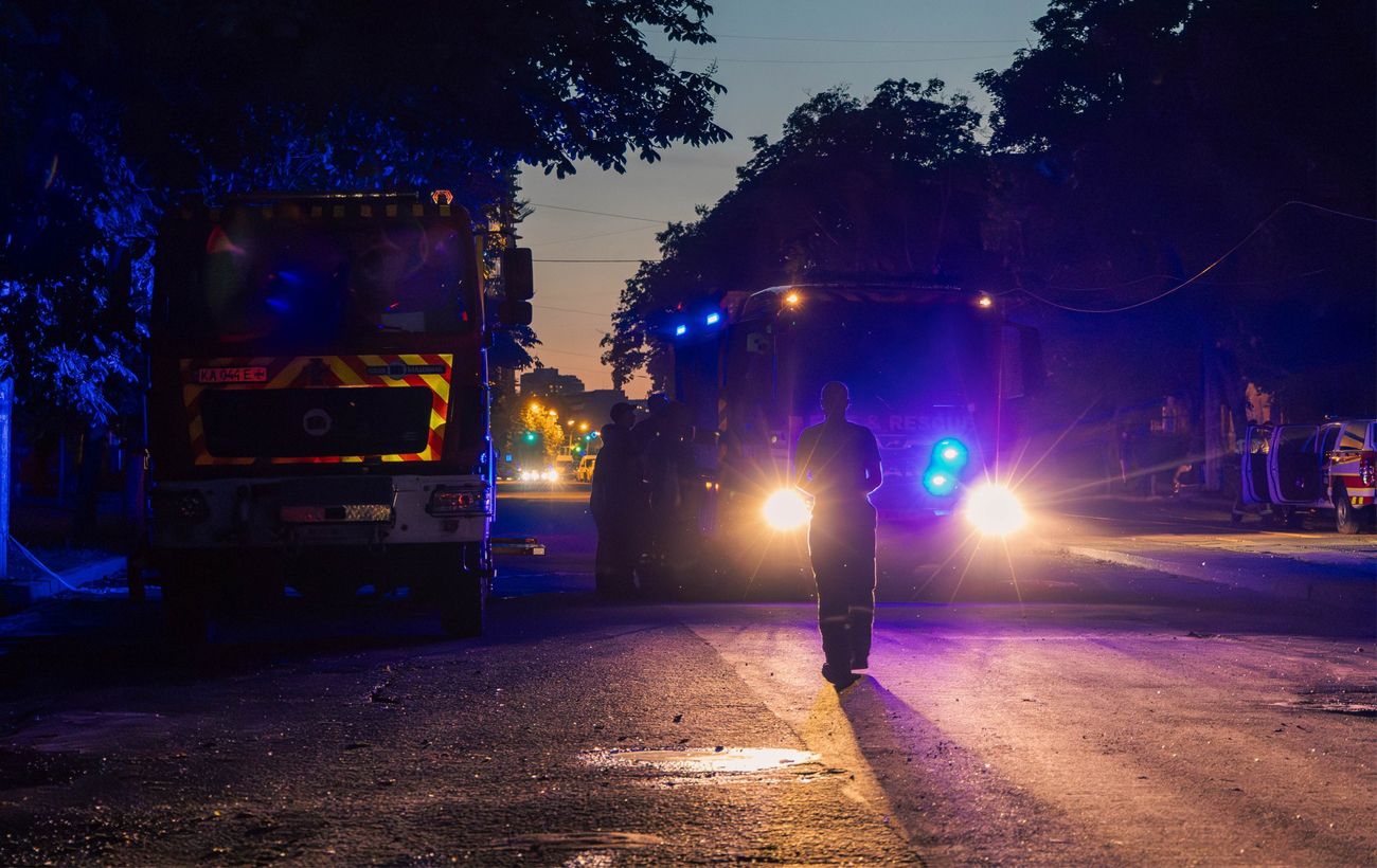 В Києві пролунали вибухи, місто під атакою балістики