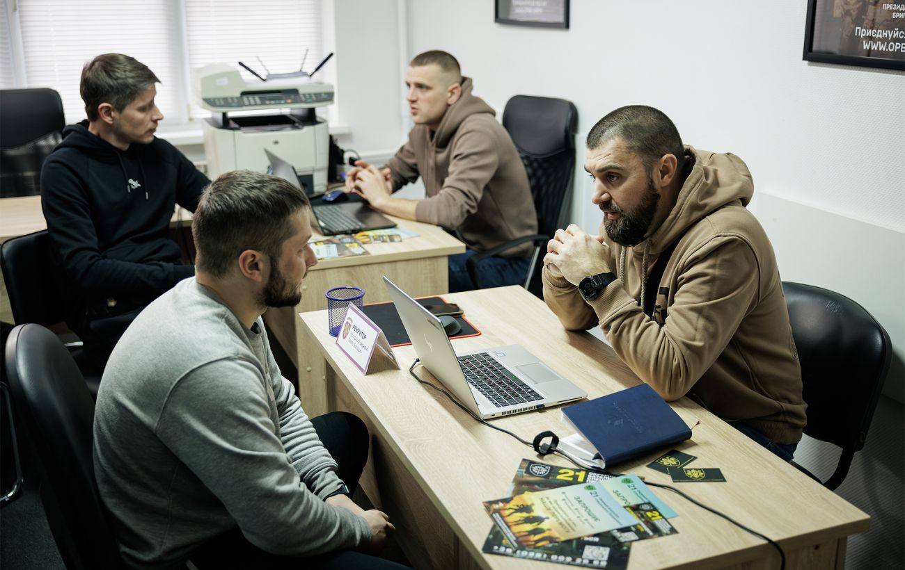 Потрібні не лише штурмовики. У Сухопутних військах пояснили, кого шукають рекрутери