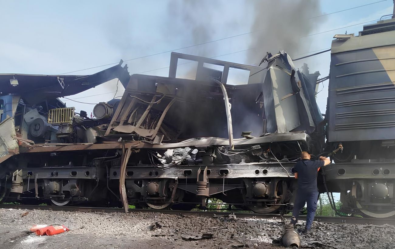 РФ ударила дроном по поїзду на Дніпропетровщині
