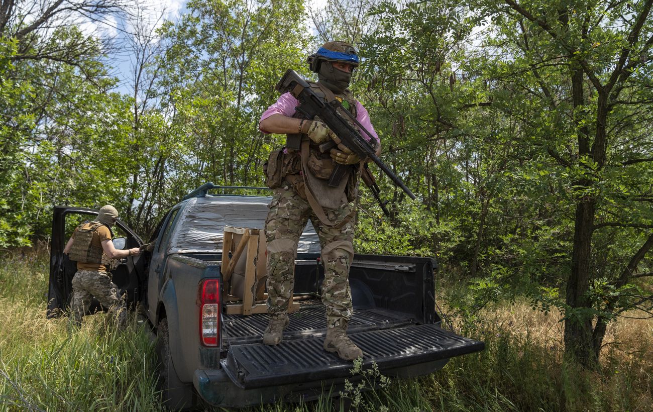 Пікапи для ЗСУ: чому їх досі не виробляють в Україні і що заважає