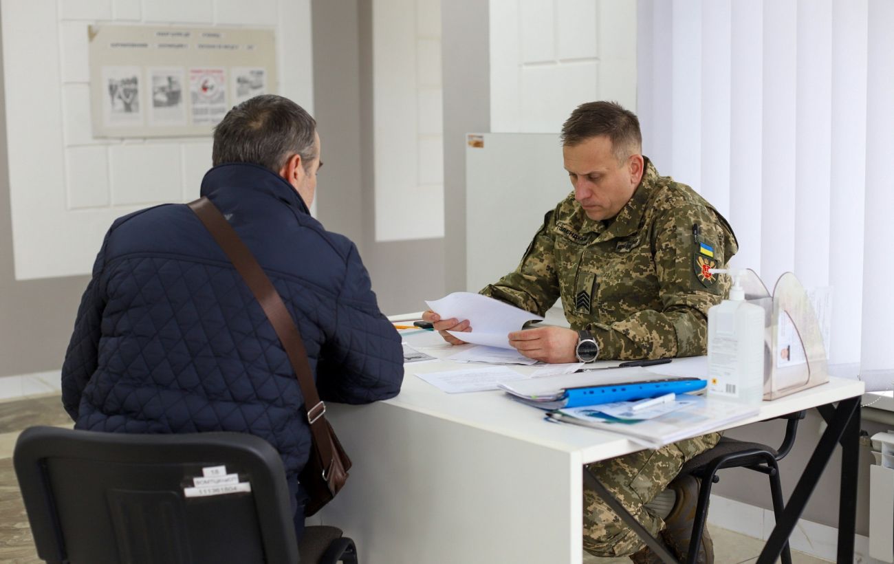 Кабмін скасує рішення уряду Свириденко щодо бронювання: про що мова