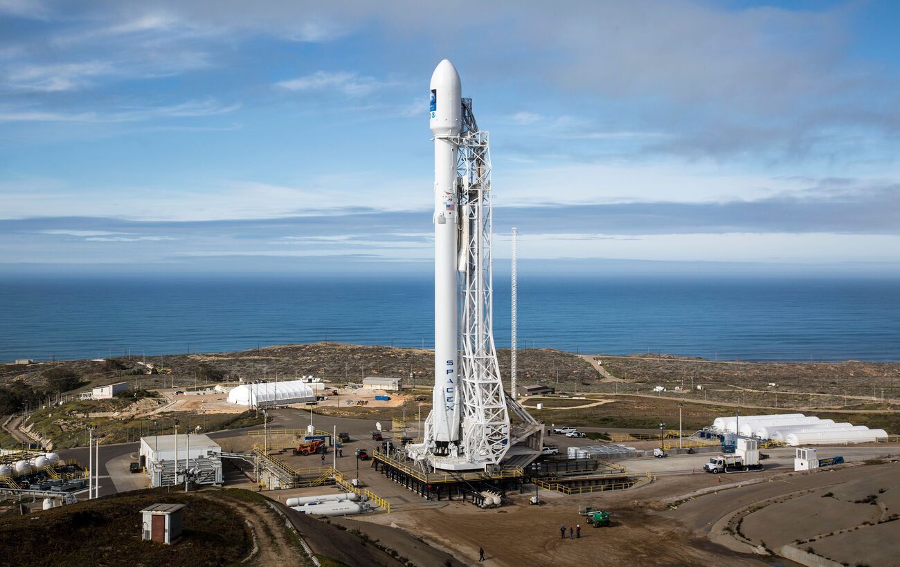 Ракета SpaceX вріжеться у Місяць: відомий точний час і наслідки удару