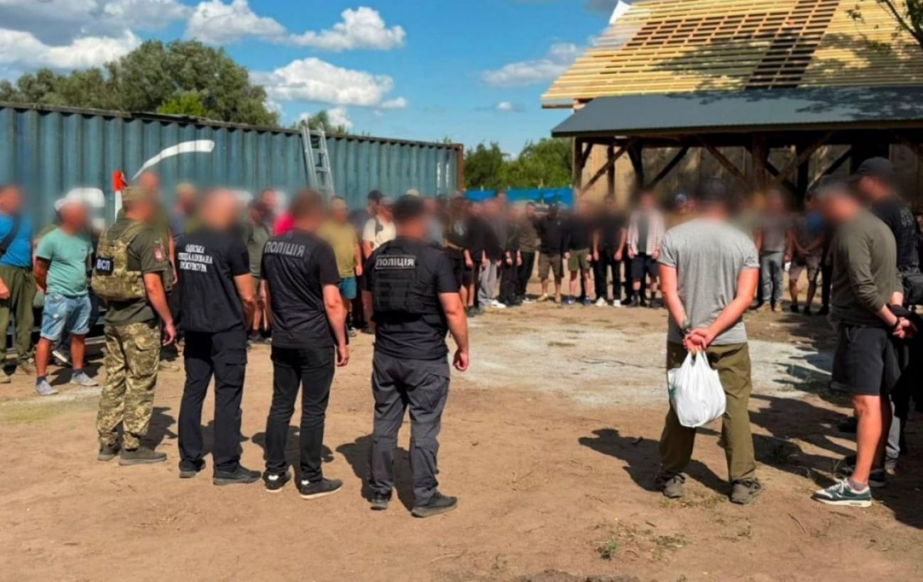 На Одещині 83 військових будували дім для командира частини